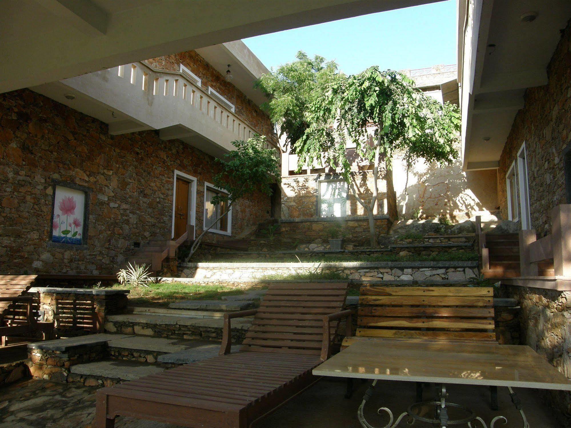 Devra Udaipur Hotel Bagian luar foto