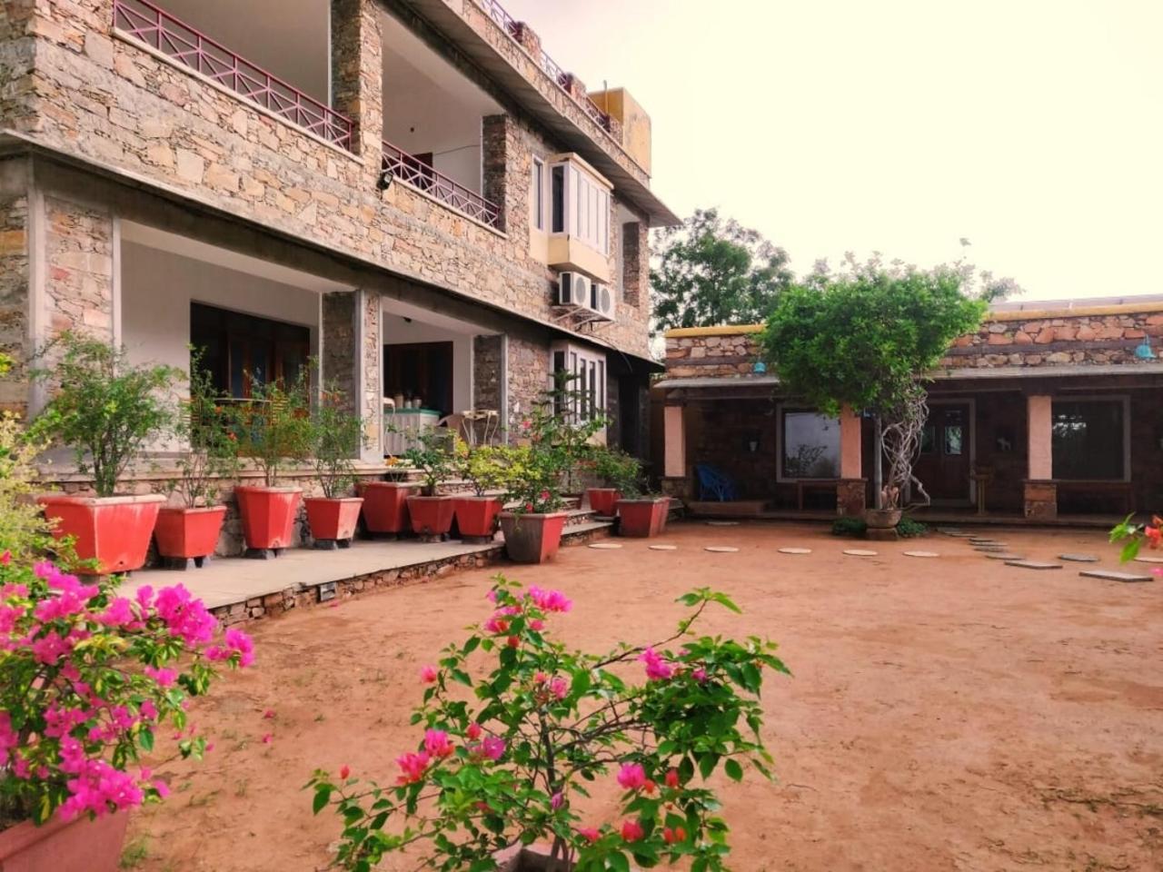 Devra Udaipur Hotel Bagian luar foto